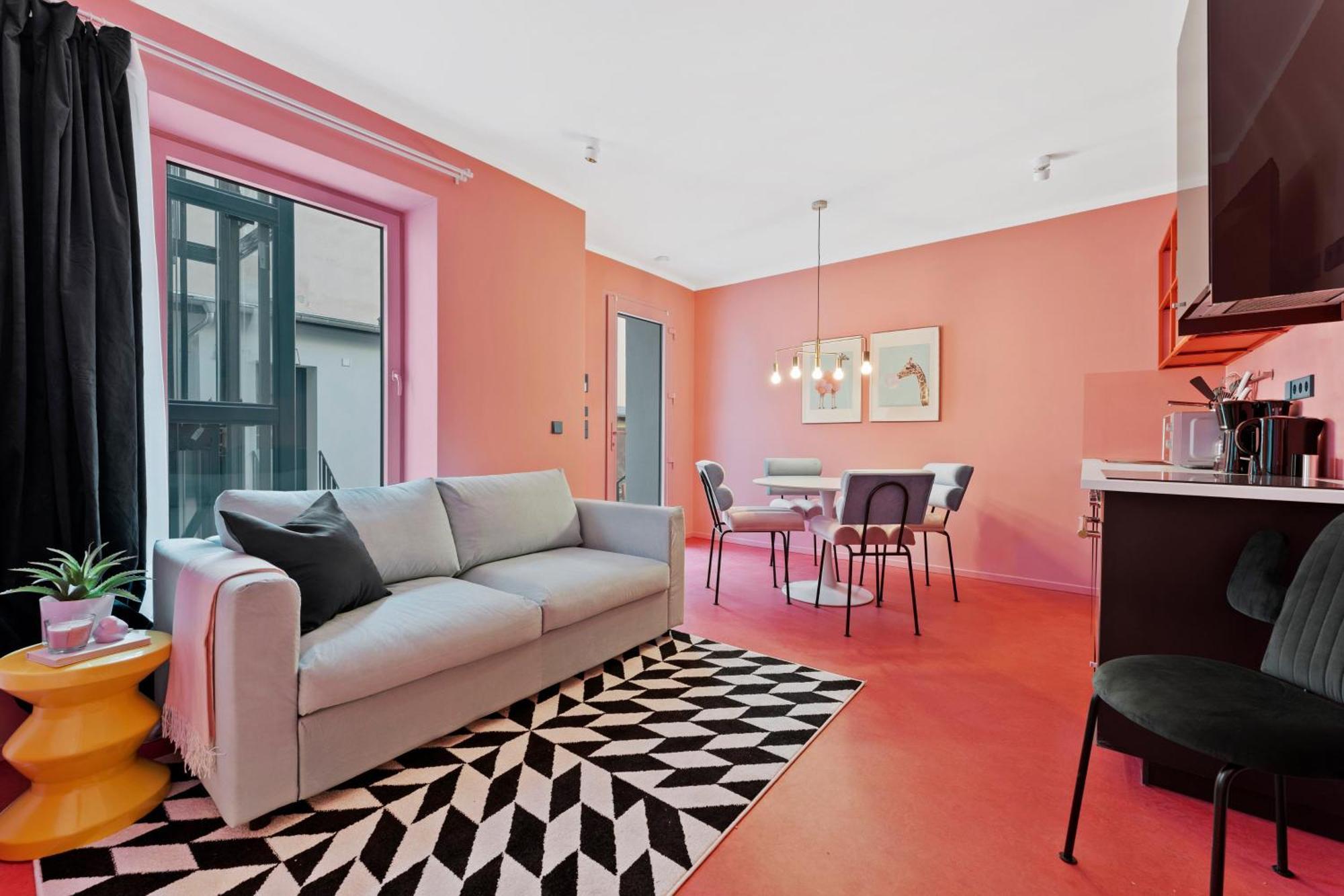 Crazy 43sqm 3room Maisonette Near Center Berlin